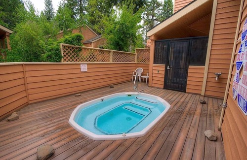 Incline Village Apartamento | Delightful Mccloud 2 Bedroom Condo by RedAwning
