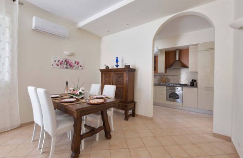 Noci Villa | Delightful Noci VIlla | 2 Bedrooms | Villa Irma | Beautiful Pool Area | Short Drive to Centre | Puglia