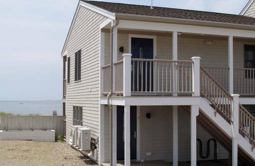 North Truro Condominio | Delightful one bedroom waterfront condo with incredible views RPSH007