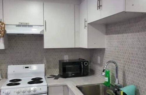 Halton Regional Municipality Apartamento | Delightful one bedroom plus 1 -basement apartment