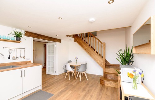 Torpoint Casa | Delightful pet friendly cottage in 3 acres of land just a mile from the beach.