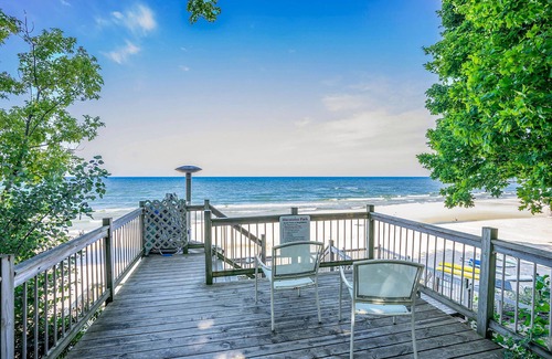 Macatawa Casa | Delightful Private Wooded Setting Stunning Harbor Views, Private Beach Access, Tennis