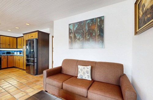 Nehalem Casa | Delightful Riverfront House with Deck, Gas Grill, Washer & Dryer