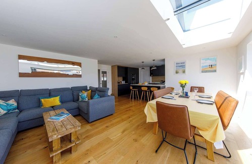 Wittering Casa | Delightful Seaside Hideaway 5 Mins to Beach