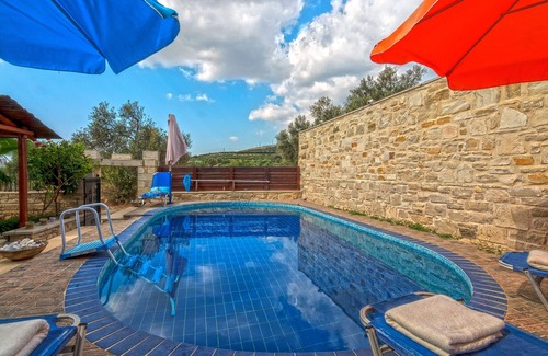 Kappariana Villa | Delightful stone holiday house surrounded by countryside