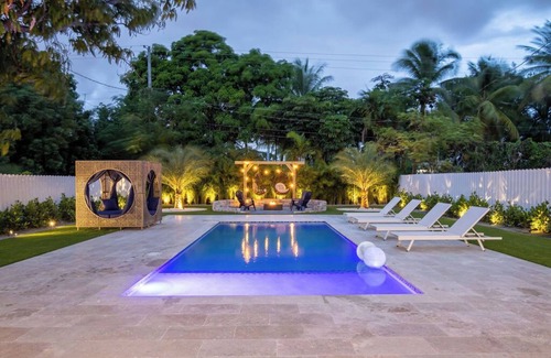 Highland Garden Villa | Delightful Villa w/ Outdoor Kitchen+Fire Pit+Pool