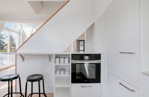 Wipkingen Apartamento | Delightful Wipkingen 2BR w/ Private W/D, nr Tram, by Blueground