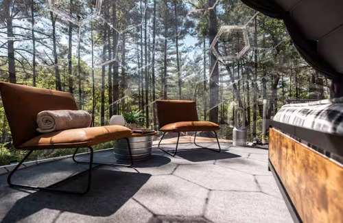 Wisconsin Dells Cabina | Dells Domes - Riverview Escape - Glamping Dome 4