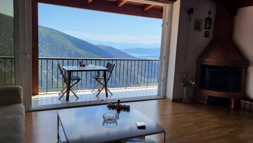 Delfoi Apartamento | Delphi skyview
