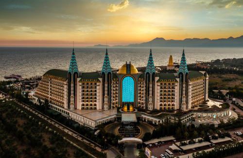 Lara Complejo | Delphin Imperial Lara