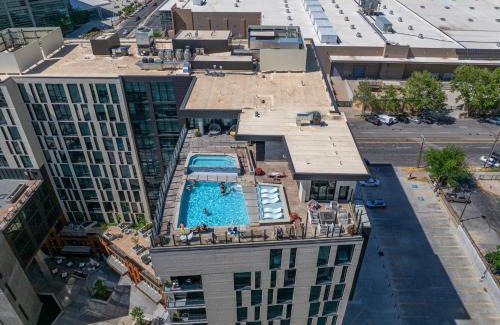 Rio Grande Apartamento | Delta Center 2Bd 2Bath Pool Gym!