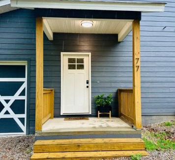 Mid America Casa | Delux Country Cabin - Pet Friendly