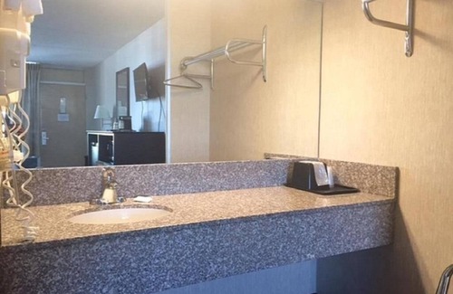 Pennington Bend Hotel | Deluxe 2 Double Beds in Music Valley