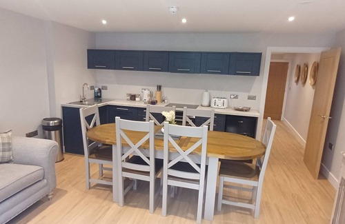 Ely Apartamento | Apartamento-De Lujo-Baño privado con ducha-Vista a la Ciudad