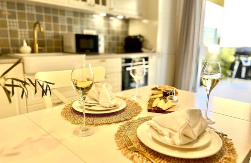 Vantacici Apartamento | Deluxe Apartment I. near the beach with Jacuzzi