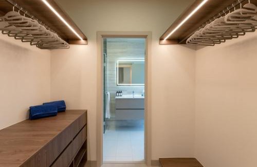 Costa del Este Apartamento | Deluxe Condo Suite 2BR With View