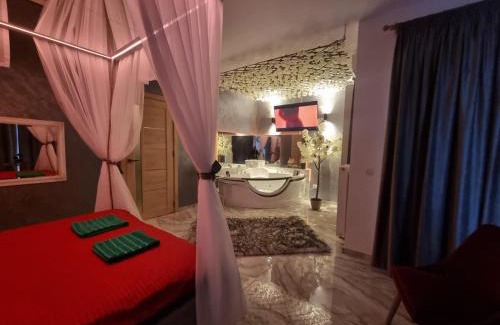 Militari Apartamento | DeLuxe Jacuzzi & Baldaquin Studio