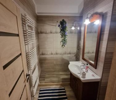 Militari Apartamento | DeLuxe Jacuzzi & Baldaquin Studio