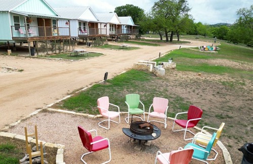 Kerrville Cabina | Deluxe King Cabin #15 near Guadalupe River