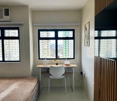 Mandaue Apartamento | Deluxe Queen Studio Unit in Mandaue Cebu