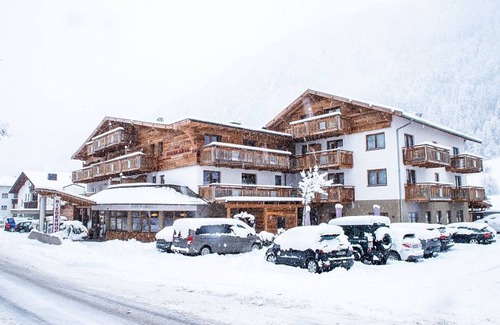 Ried im Oberinntal Casa | Deluxe roof terrace - Hundehotel Riederhof