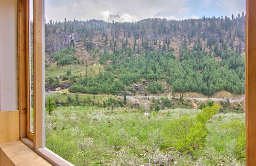 Burwa Apartamento | Deluxe Room with Mountain View - Parking, Wi-fi