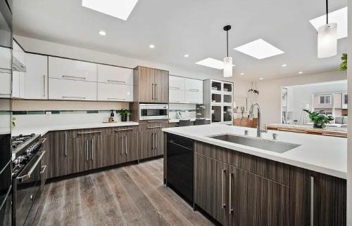 Parkside Casa | Deluxe Room with Private Bathroom & Fast WiFi