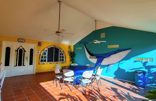 Playa Coronado Casa | Villa deluxe para 25 personas, 3 habitación 2 baños, Sala y terraza.