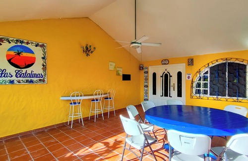 Playa Coronado Casa | Villa deluxe para 25 personas, 3 habitación 2 baños, Sala y terraza.