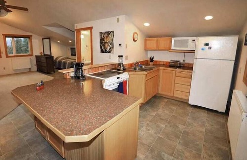 Healy Casa | ¡Suite Denali King con increíbles vistas al parque! Todas las comodidades, 11 minutos en coche de Park rd