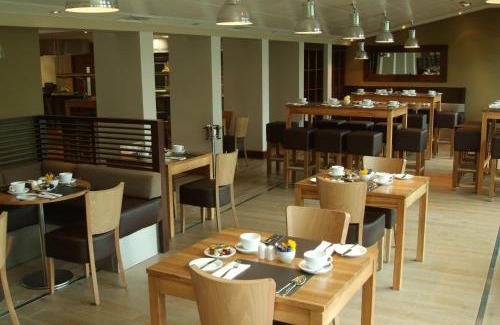 Uxbridge Hotel | Denham Grove