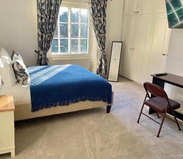 Uxbridge Casa | Denham Mount