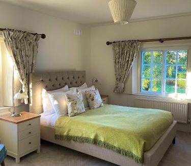 Uxbridge Casa | Denham Mount