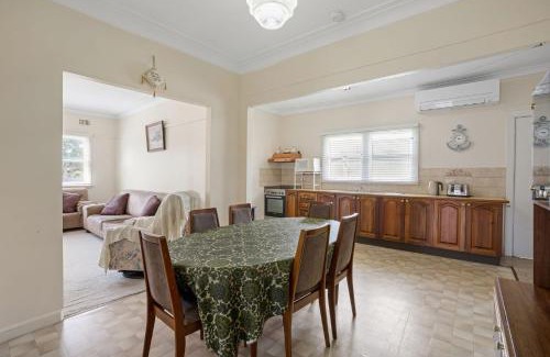 The Entrance Casa | Dening St - Central Location - Wifi