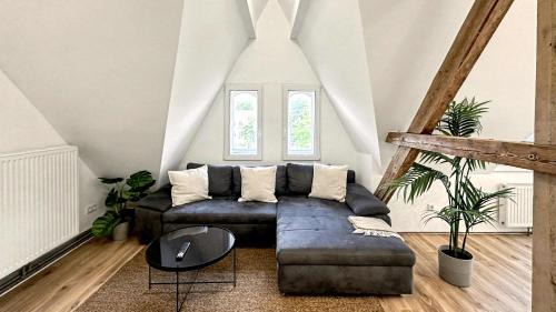 Krefeld Apartamento | Denkmal-Apartment zentral in Krefeld mit hohen Decken