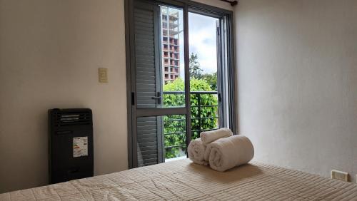 San Nicolás de los Arroyos Apartamento | Departamento Centrico con vista única a Plaza Sarmiento