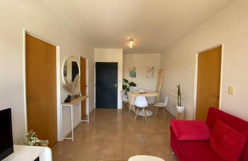 Tigre Apartamento | Departamento centrico en Tigre con Piscina y cochera incluida