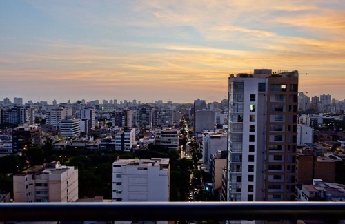 Surquillo Apartamento | DEPARTAMENTO CON VISTA PANORAMICA A LA CIUDAD, CERCA MIRAFLORES Y SAN ISIDRO