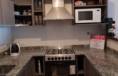 Comuna 7 Apartamento | Departamento de categoría a 1 cuadra del metro