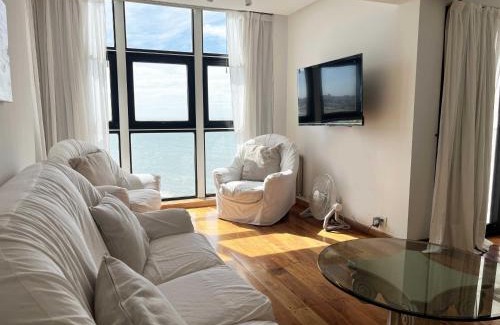 Zona de La Perla Apartamento | Depto Chola - Depto Zona La Perla Con Vista al Mar Para 4 PAX Con Cochera - Hola Sur