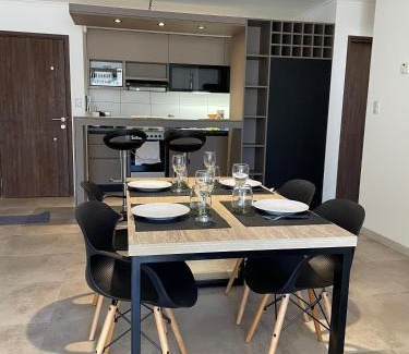 Villa Carlos Paz Apartamento | Depto "Ideal" Céntrico, Pile Climat y Pile en Terraza, Cochera, Calef Central