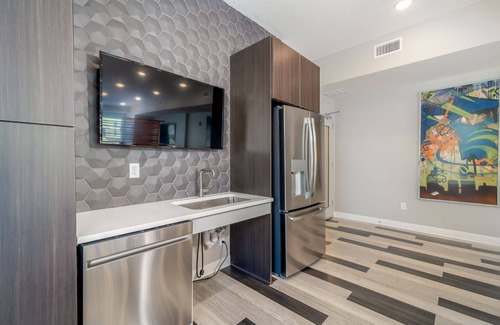 Downtown Des Moines Apartamento | Des Moines Heavenly 1BD 1BA Downtown Apartment