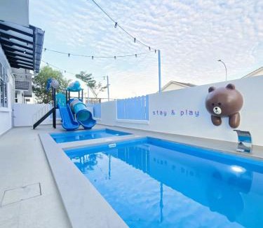Bandar Penawar Casa | Desaru Kids Water Slide Pool & BBQ Homestay