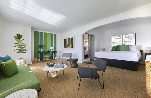 Uptown Design District Hotel | Descanso Resort - A Men’s Resort