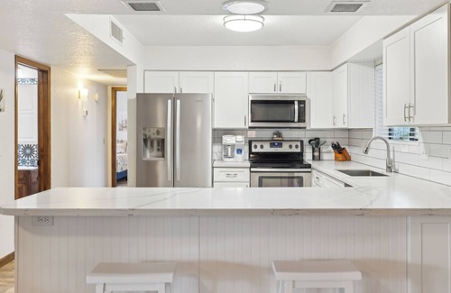 Cave Creek Casa | Desert Escape for Families & Friends – 3BR with Games, Hot Tub & Outdoor Dining