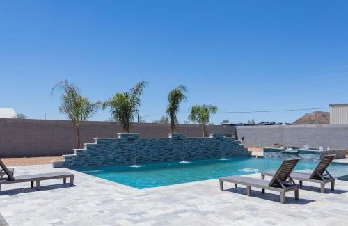 San Tan Valley Casa | Desert getaway retreat pool spa billiards bbq