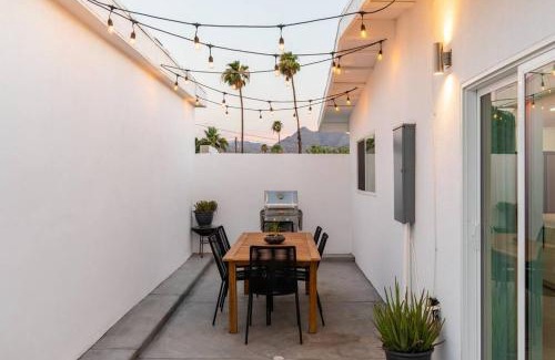 Palm Springs Casa | Desert Haus: Modern Luxury Home + Private Pool