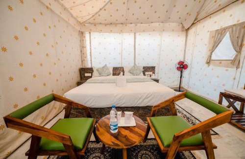 Jaisalmer Hotel | Desert hostel Camp Sam Sand Dunes Jaisalmer