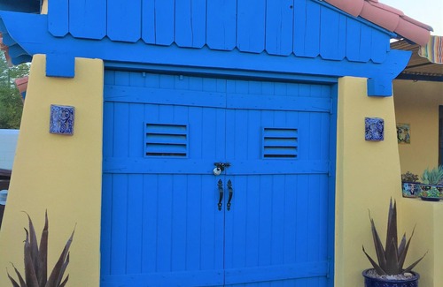 La Quinta Cove Casa | Colorful, happy place! Pet friendly!