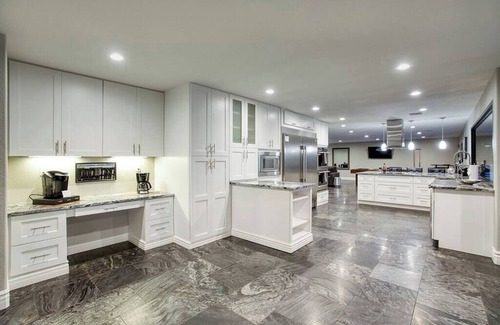 Sunburst Farms East Casa | Desert Oasis Summary: